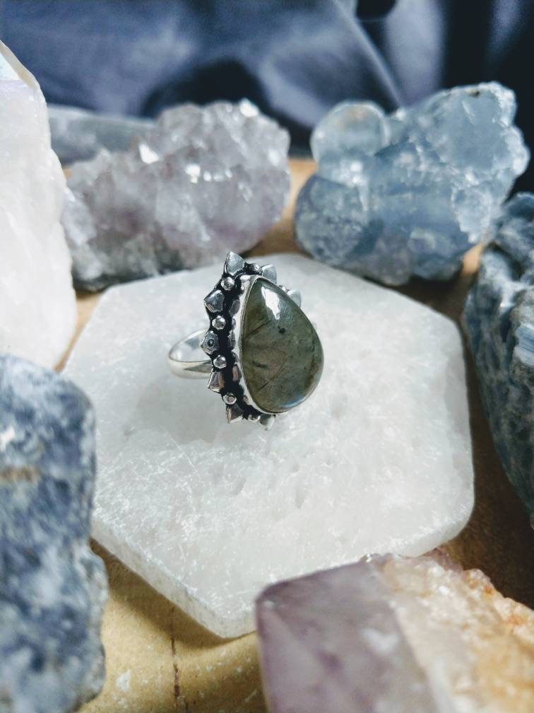 Labradorite ring 925 Silver size 9.5 crystal healing natural Stone witchy jewellery for him or her jewelry for men or women