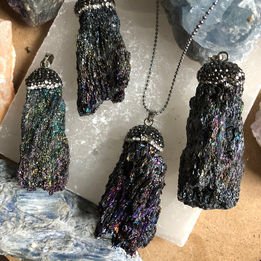 Bornite peacock ore Pendant necklace Crystal Healing natural rough stone