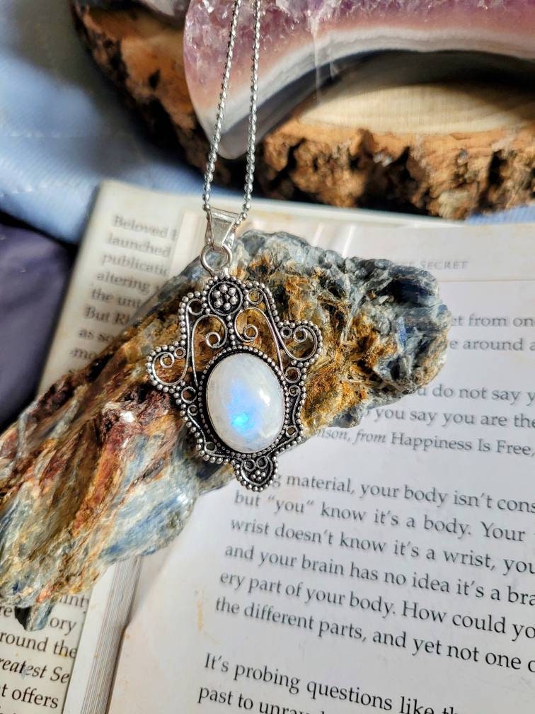 Rainbow Moonstone pendant necklace 925 silver natural stone healing crystal witchy jewellery gift for her gemstone jewelry for women