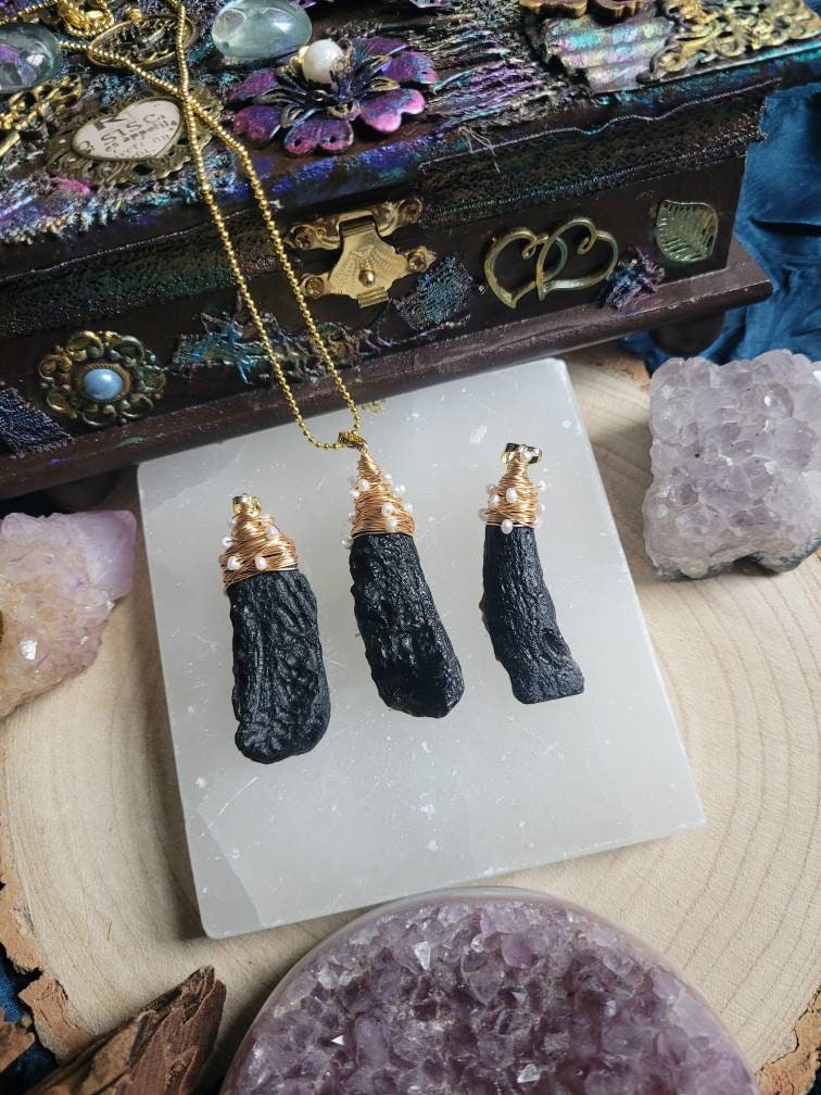 Large tektite pendant with pearl necklace meteorite jewellery crystal natural Stone jewelry