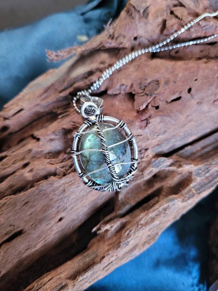 Labradorite wire wrapped necklace in 925 silver pendant natural stone crystal healing jewellery witchy jewelry