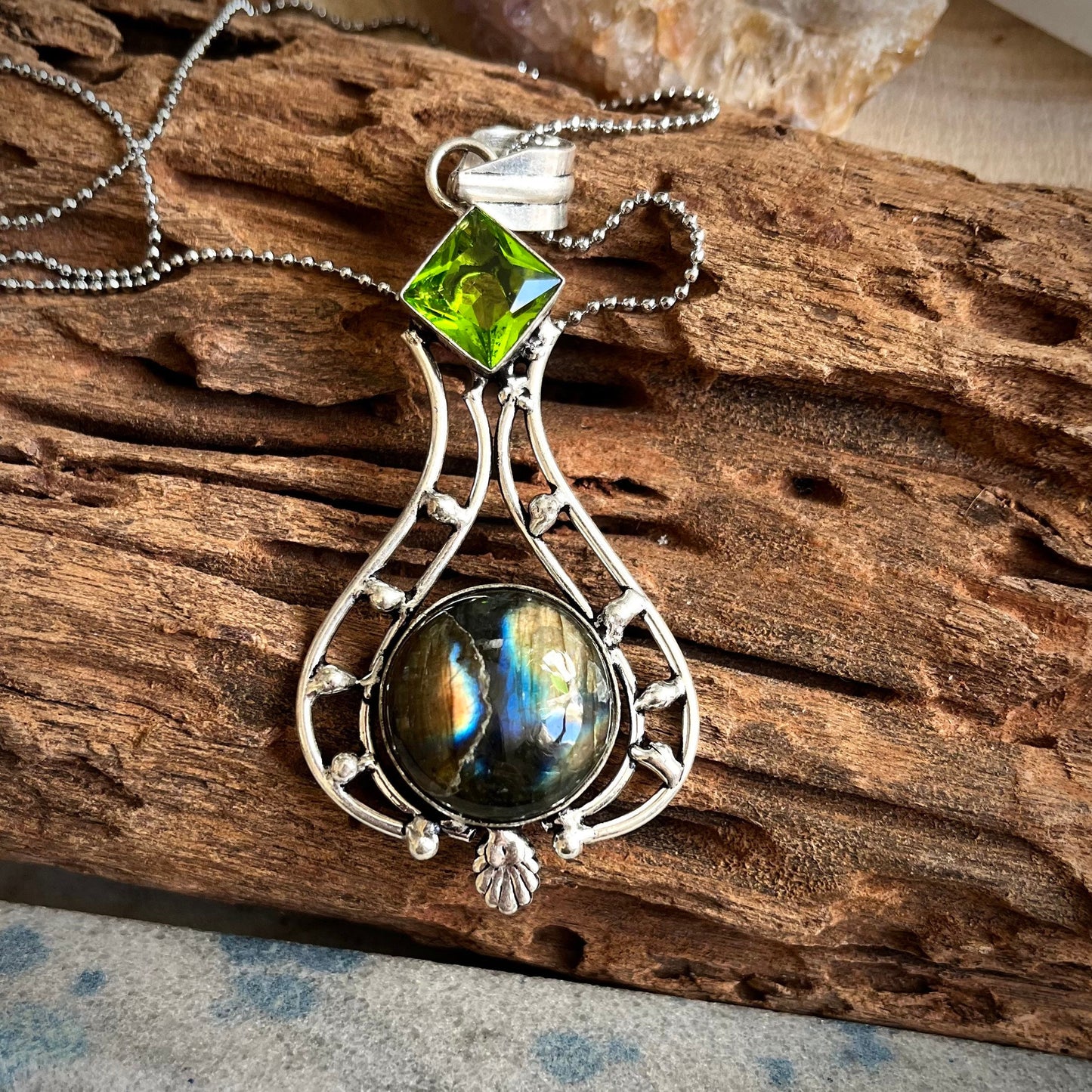 Labradorite necklace with peridot pendant in 925 silver crystal healing natural stone