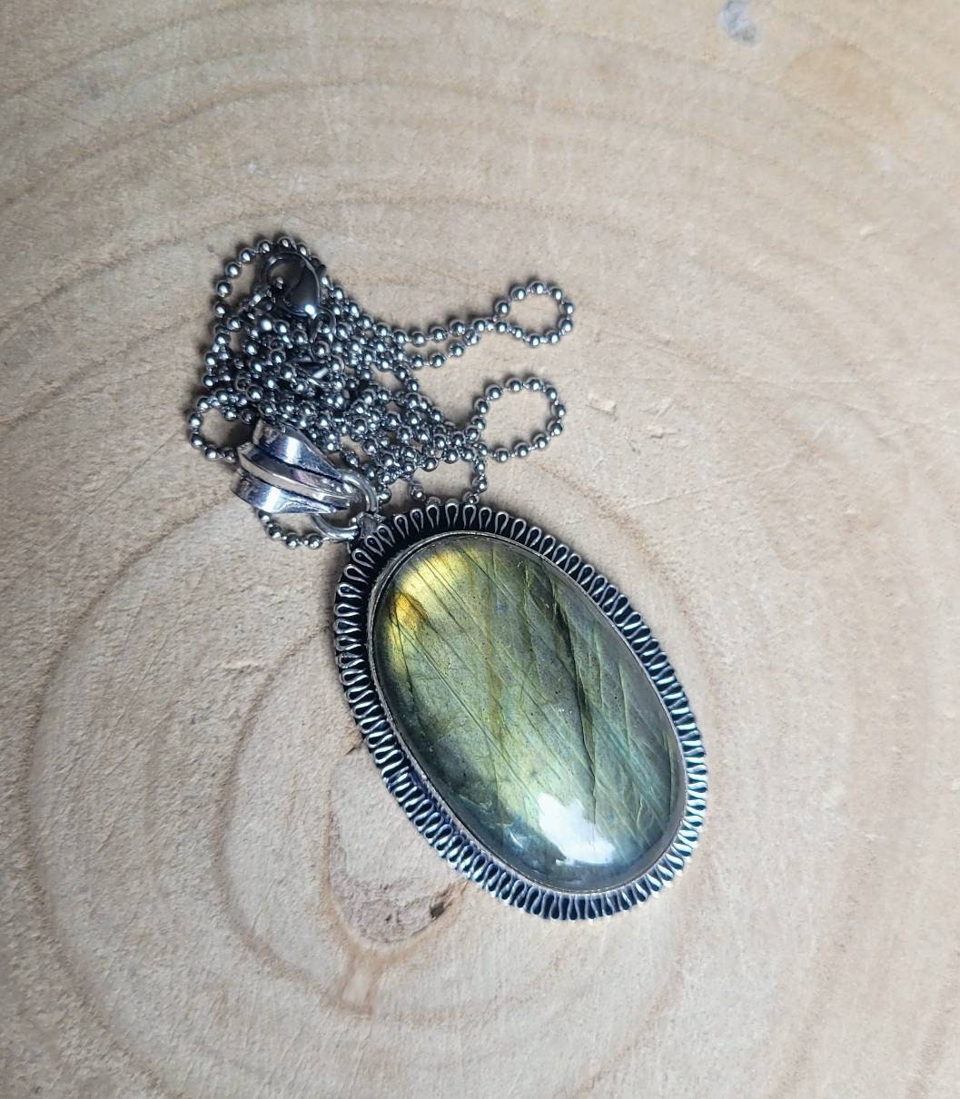 Labradorite necklace pendant in 925 silver crystal healing natural stone witchy jewellery for women or men gift for him or her