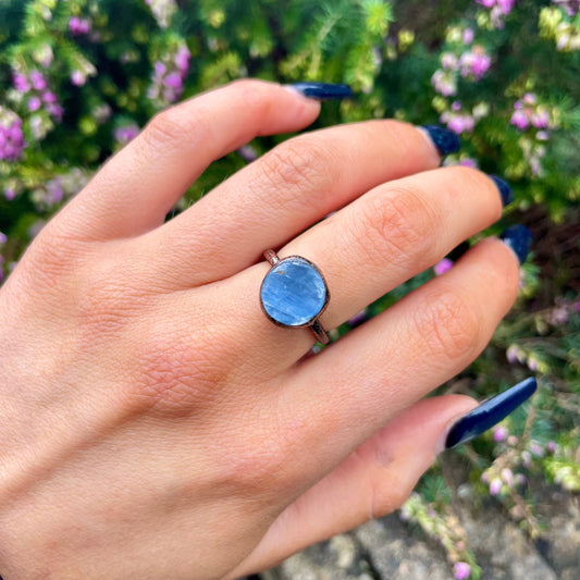 Kyanite antique style ring crystal healing natural stone witchy jewelry vintage style minimalist UK Size L