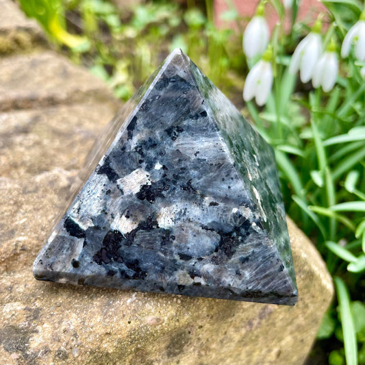 Larvikite Black Moonstone Pyramid Crystal Healing Natural Stone Orgone Decor Protection Energy Generator