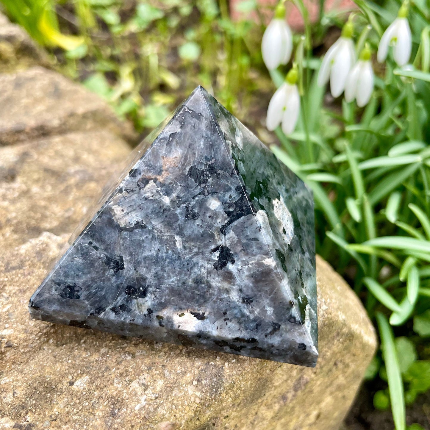 Larvikite Black Moonstone Pyramid Crystal Healing Natural Stone Orgone Decor Protection Energy Generator