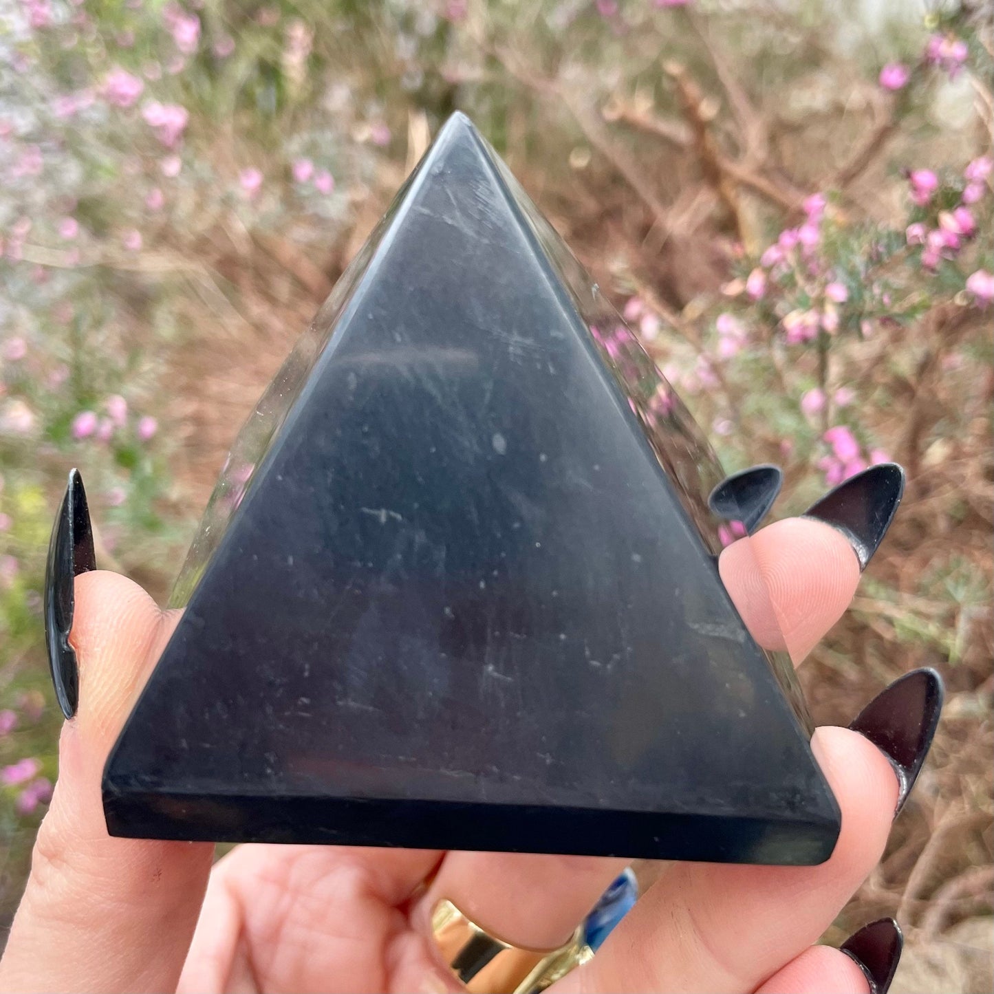 Shungite Pyramid Crystal Healing Natural Stone Orgone Decor EMF Protection Energy Generator