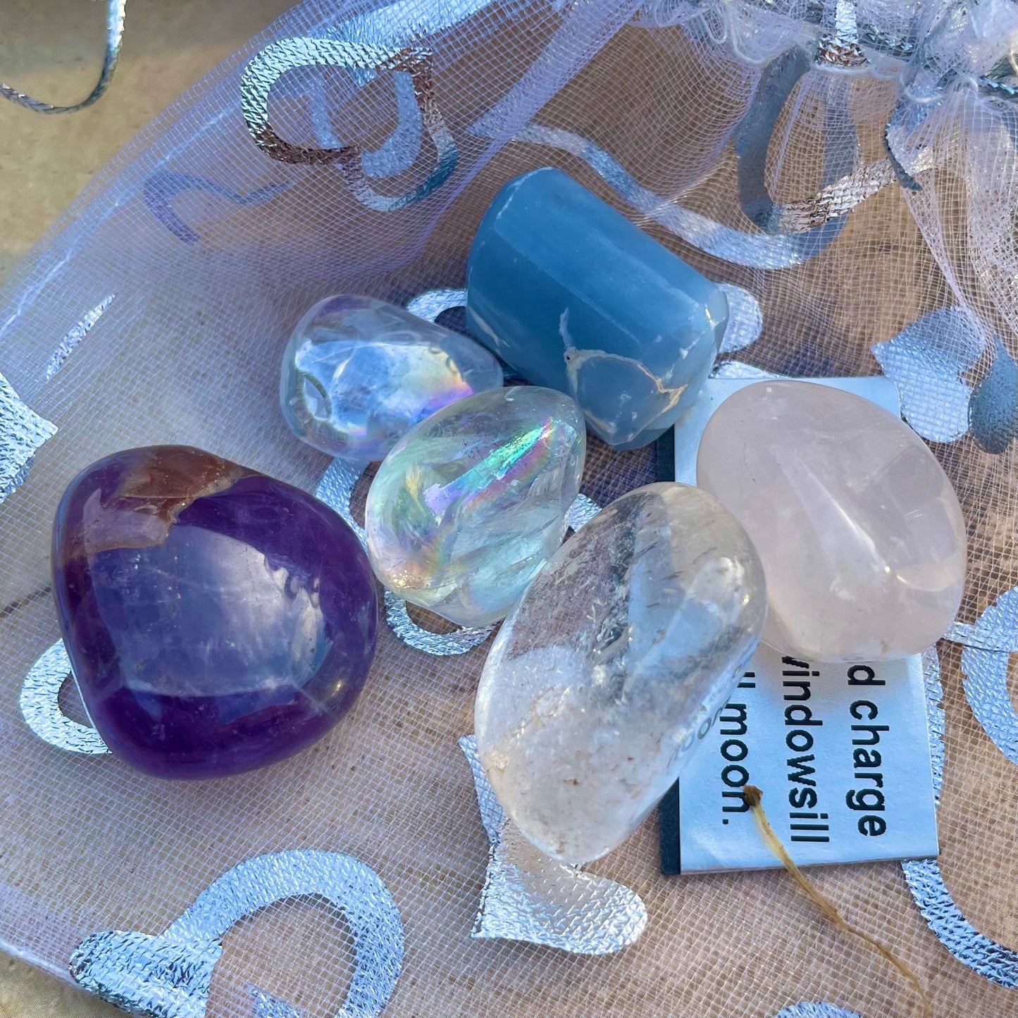 Connect To Angels And Spirit Crystal Kit With Angelite, Angel Aura, Clear Quartz, Rose Quartz and Amethyst Healing Tumble Stones