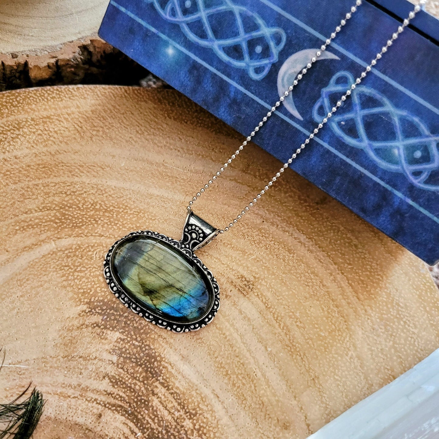 labradorite pendant in 925 silver natural stone crystal healing gemstone necklace jewellery witchy jewelry gift for her