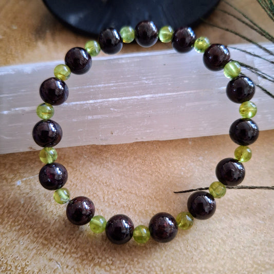 Peridot and Dark Red Garnet bracelet crystal healing natural stone stretchy stacking jewellery