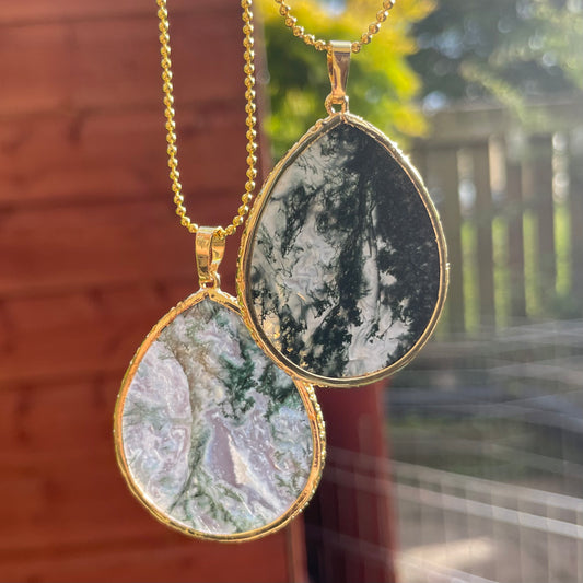 Green Moss Agate Teardrop Pendant 🌳🪵