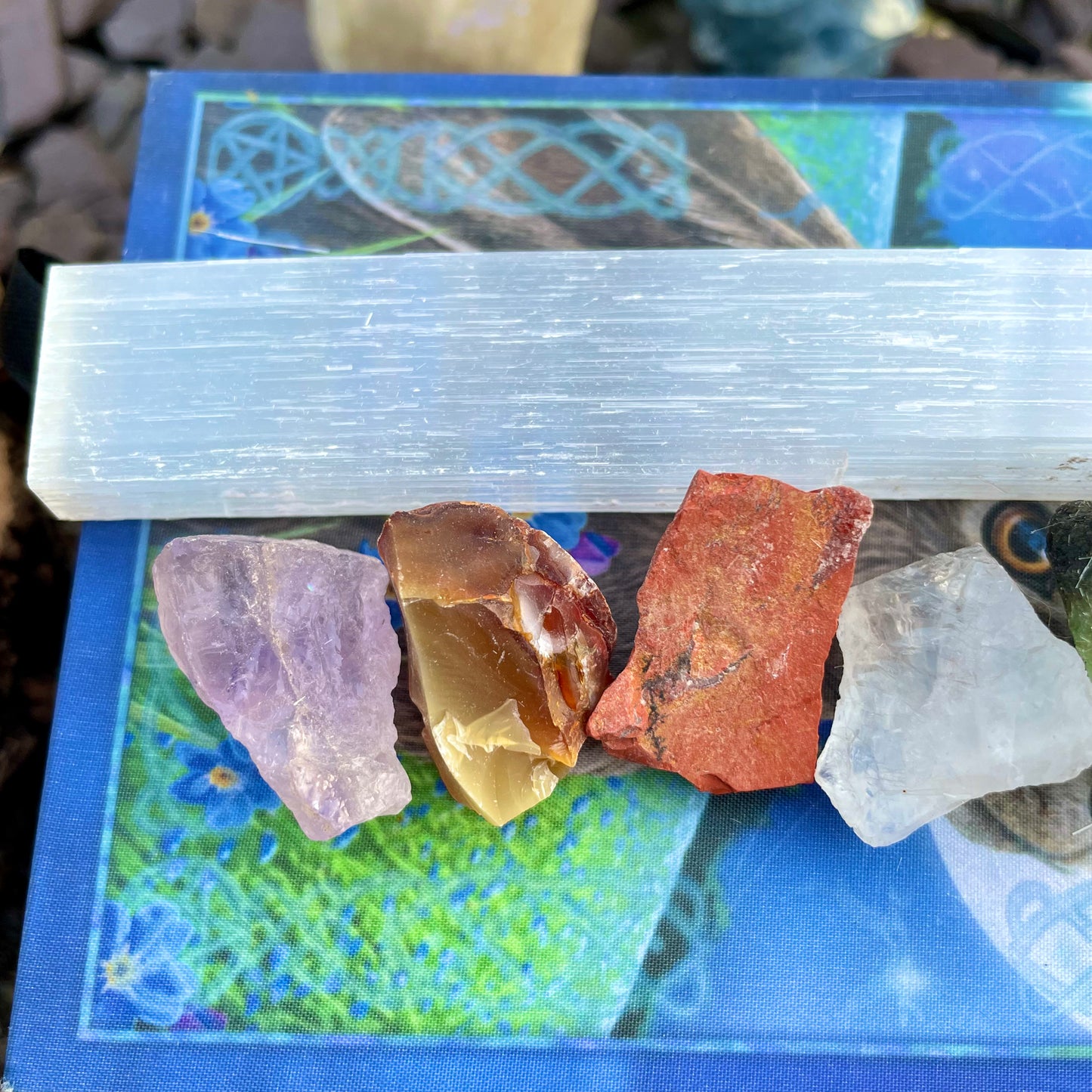 Selenite Wand with Seven Chakra Raw Stones 🧘‍♀️