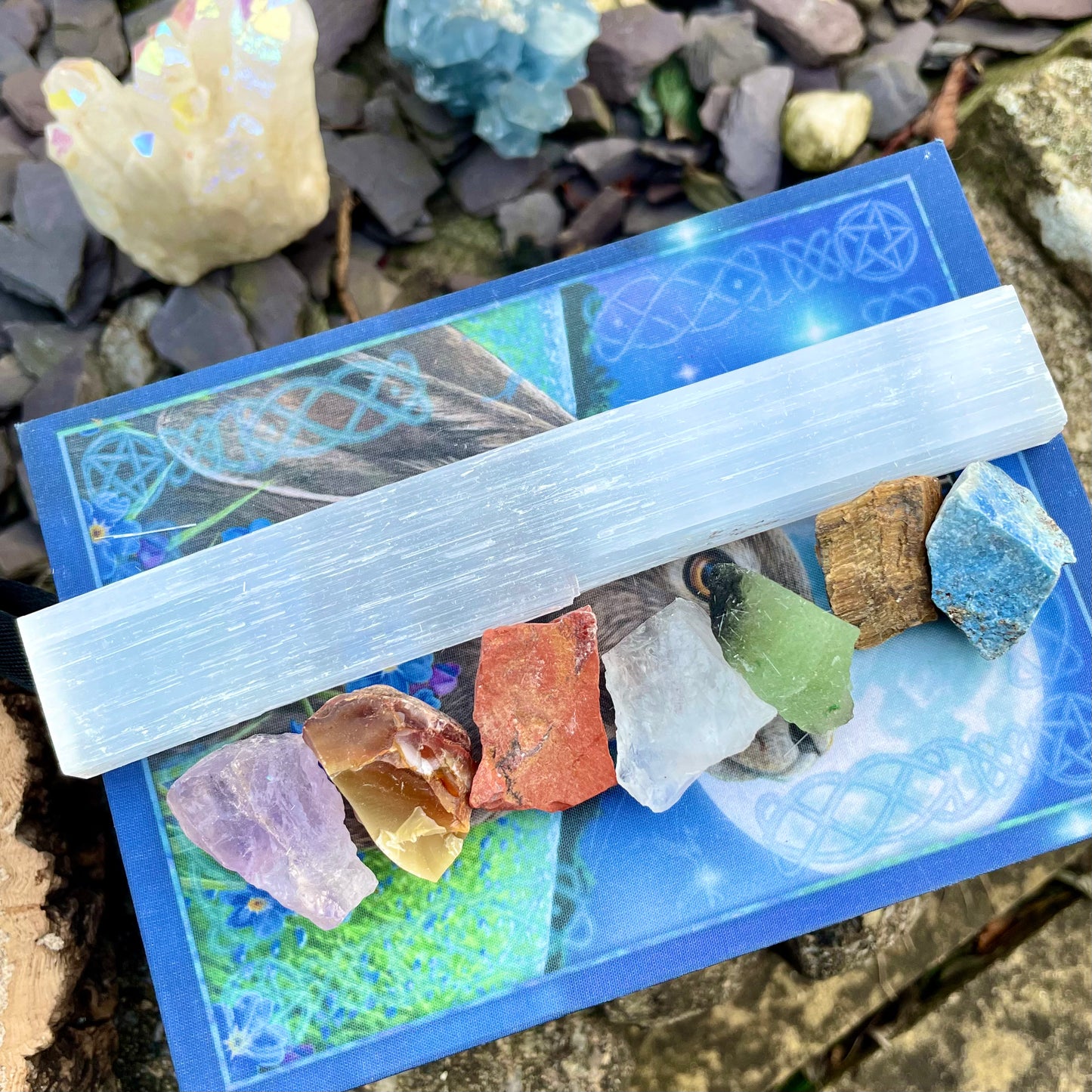 Selenite Wand with Seven Chakra Raw Stones 🧘‍♀️